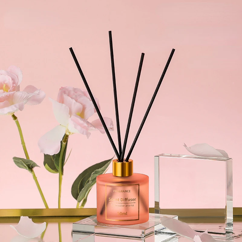 YXY 50ml Peach Scents Diffuser Essential Oil Freesia Fragrance Lasting Toilet Deodorization Beedroom Reed Diffuser Sets & Sticks