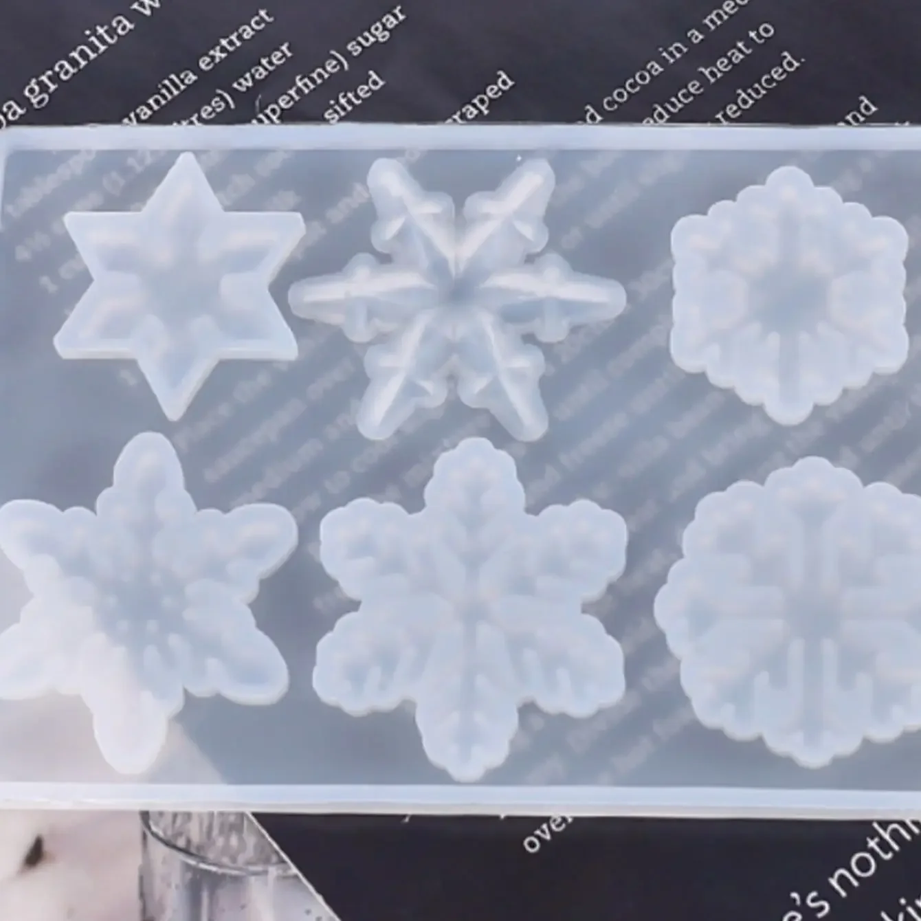 1pc-Snowflake Silicone Moulds, DIY Silicone Pendant Mold Making Resin Casting Mold for Holiday Craft Supplies