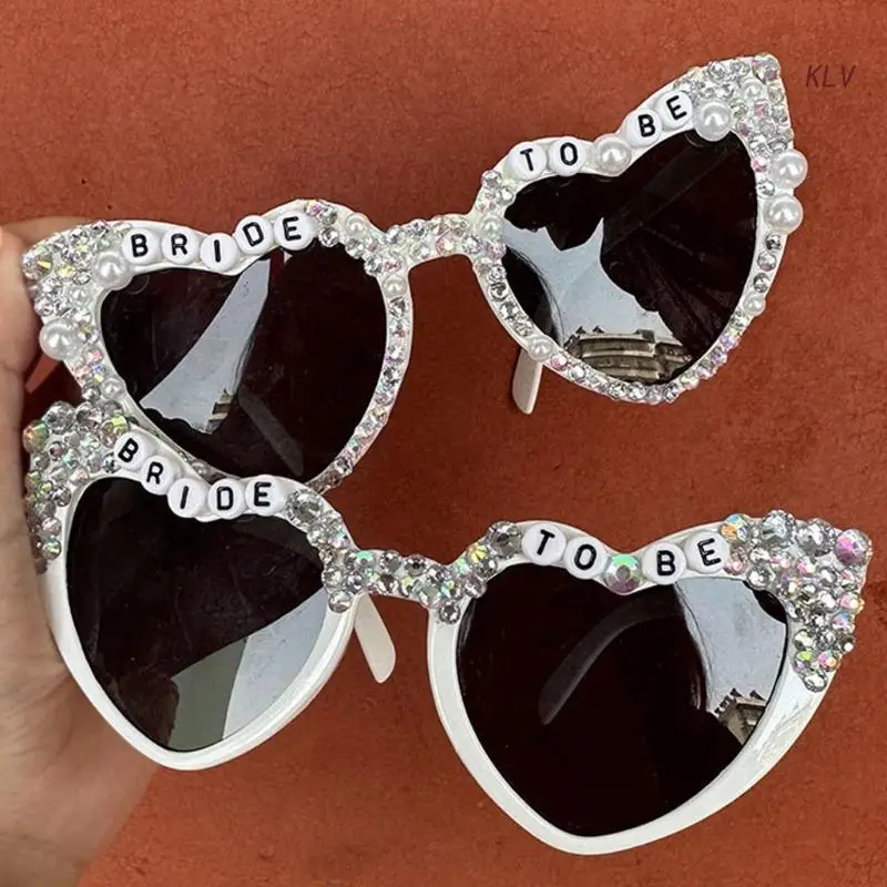 

Bachelor Party Sunglasses with Bride To Be Letter Heart Shape Frame Sunglasses for Woman Girlfriend Taking Photo Tools