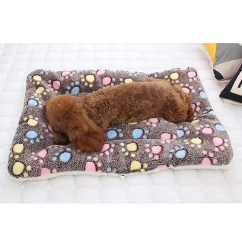 Pet Sleeping Mat Warm Dog Bed Soft Fleece Pet Blanket Cat Litter Puppy Sleep Mat Lovely Mattress Cushion for Small Large Dogs