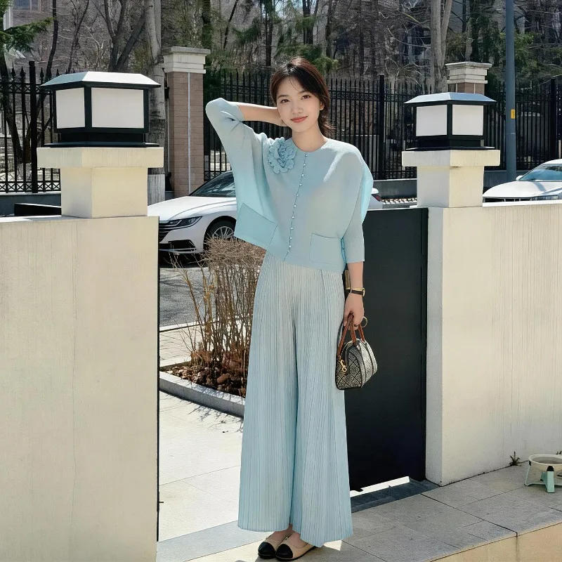 미야케 플리츠 2026 신상 오리지널 블루 버튼 가디건 캐주얼 패션 와이드 팬츠 여성 봄 여름 하이엔드 패션 세트