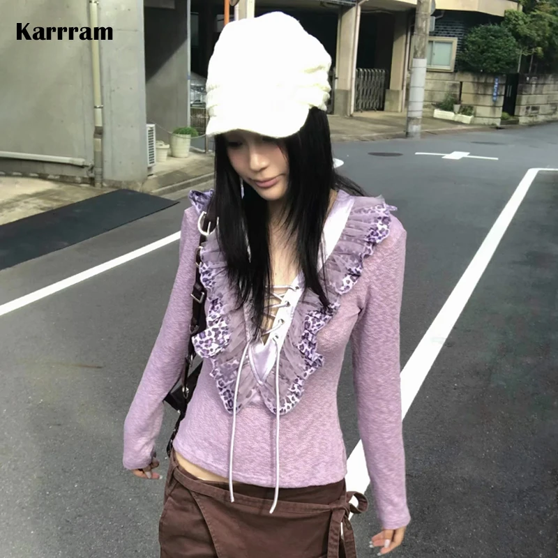 Karrram Japanische Y2k Rüschen Gestrickte Tops Vintage Harajuku Langarm V-Ausschnitt Strick T-Shirt Trashy 2000er Jahre Schnürung Lila Strickwaren