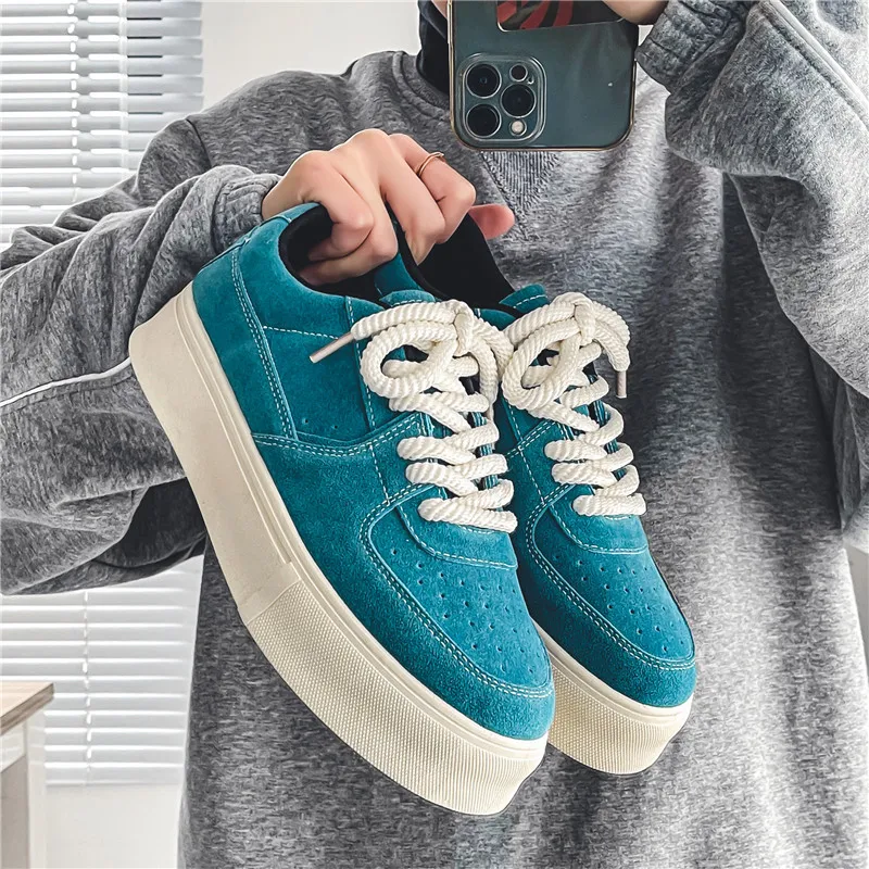 

Sports Casual Shoes Men Thick Bottom Lace Up Sneakers Cow Suede Leather Skateboard Shoes Trend Retro Designer Sneakers Male