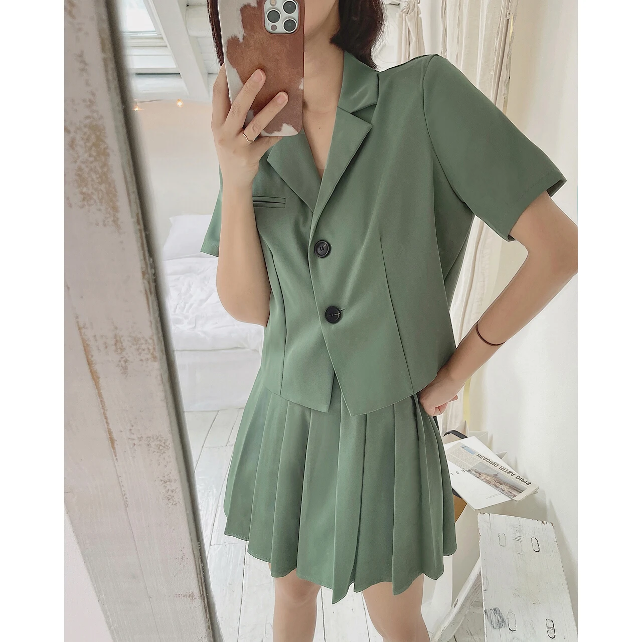 2022 New Woman Set 2 Pieces Tracksuit Suit Y2k Clothes Crop Top Pleated Skirt Short Sleeve Jacket Shorts Summer Outfit Urban Oem bubble sleeve drawstring pleated chiffon shirt khaki casual pants two piece student activism suit summer outfits tracksuit