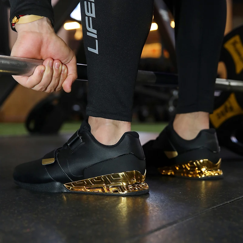 2024 New Men's Deep Squat Hard Pull Shoes Black Gold Weightlifting Shoes Men's Brand Fitness Training Shoes 39-46