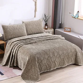 Soft Velvet Quilt Set 3-Piece Bedspread on the Bed Lightweight Embroidered King Size Cotton Coverlet with 2 Pillowcase Blanket 1