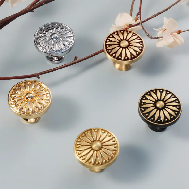 

Retro Brass Kitchen Cabinet Knobs Cupboard Door Copper Handles Vintage Wardrobe Furniture Handle Silver Gold Coffee Drawer Pulls