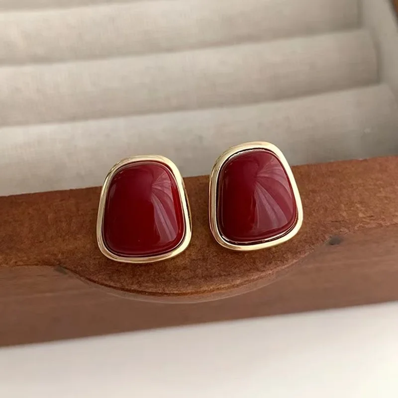 Vintage Mode unregelmäßige Perlen Ohr stecker weibliche grün rot simulierte Perlen ohrringe für Frauen Hochzeits schmuck