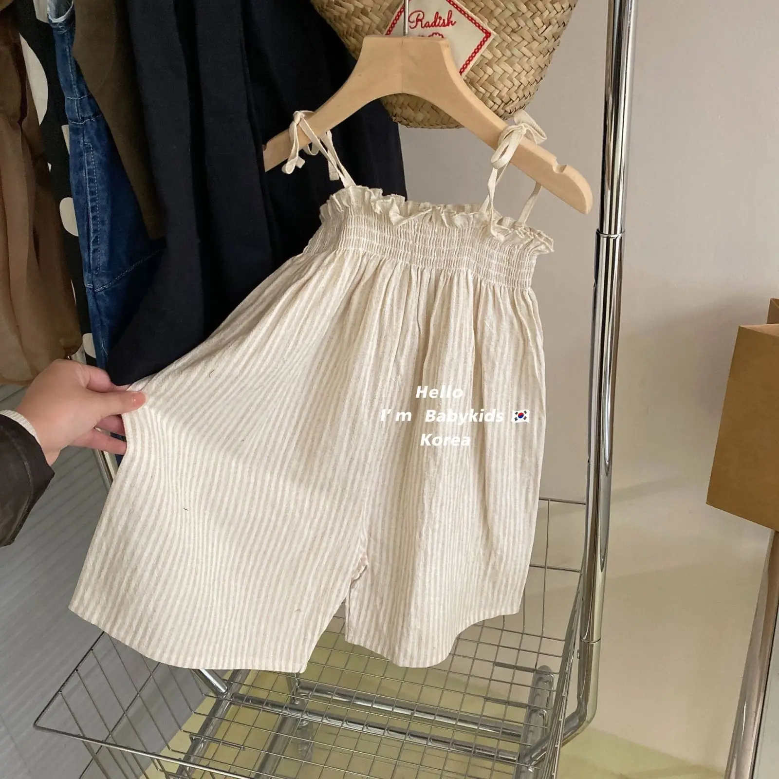 2-Piece Baby Girl's Lovely Jumpsuit Outfit With Belt - Cute Sleeveless Cotton Blend Set