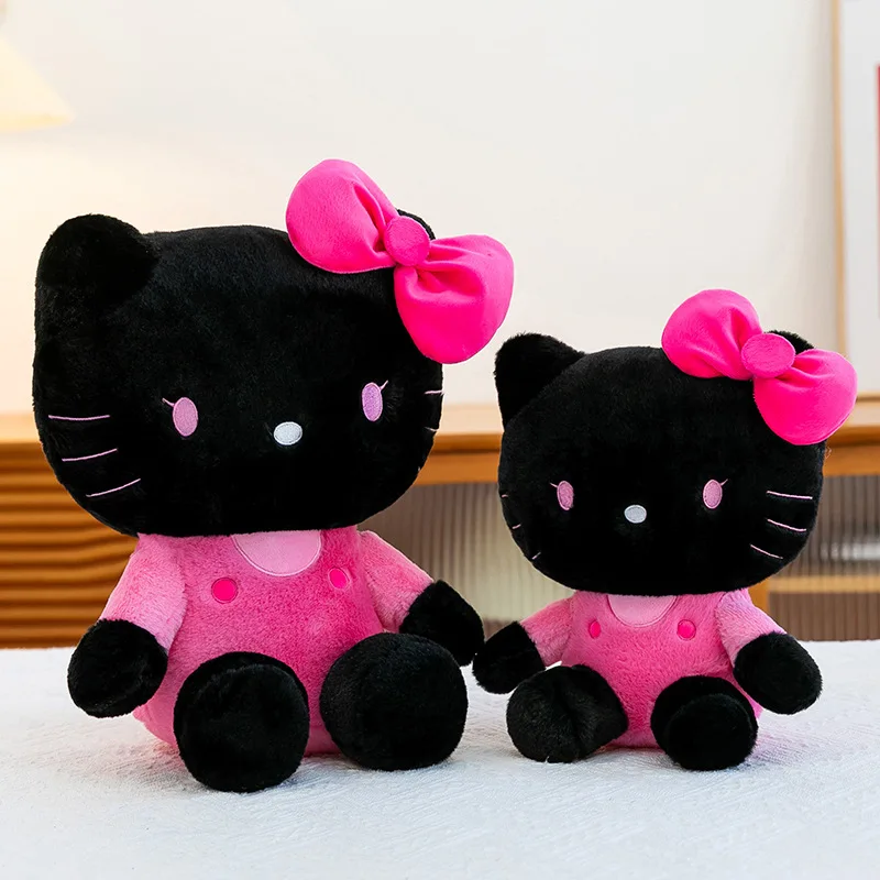 دمية محشوة هلو كيتي (Hello Kitty) باللون الأسود وا...