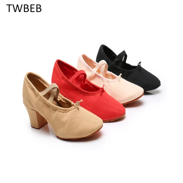 Lady Shoes Women Sandal PVC Material - China Women Shoes and Footwear price  | Made-in-China.com