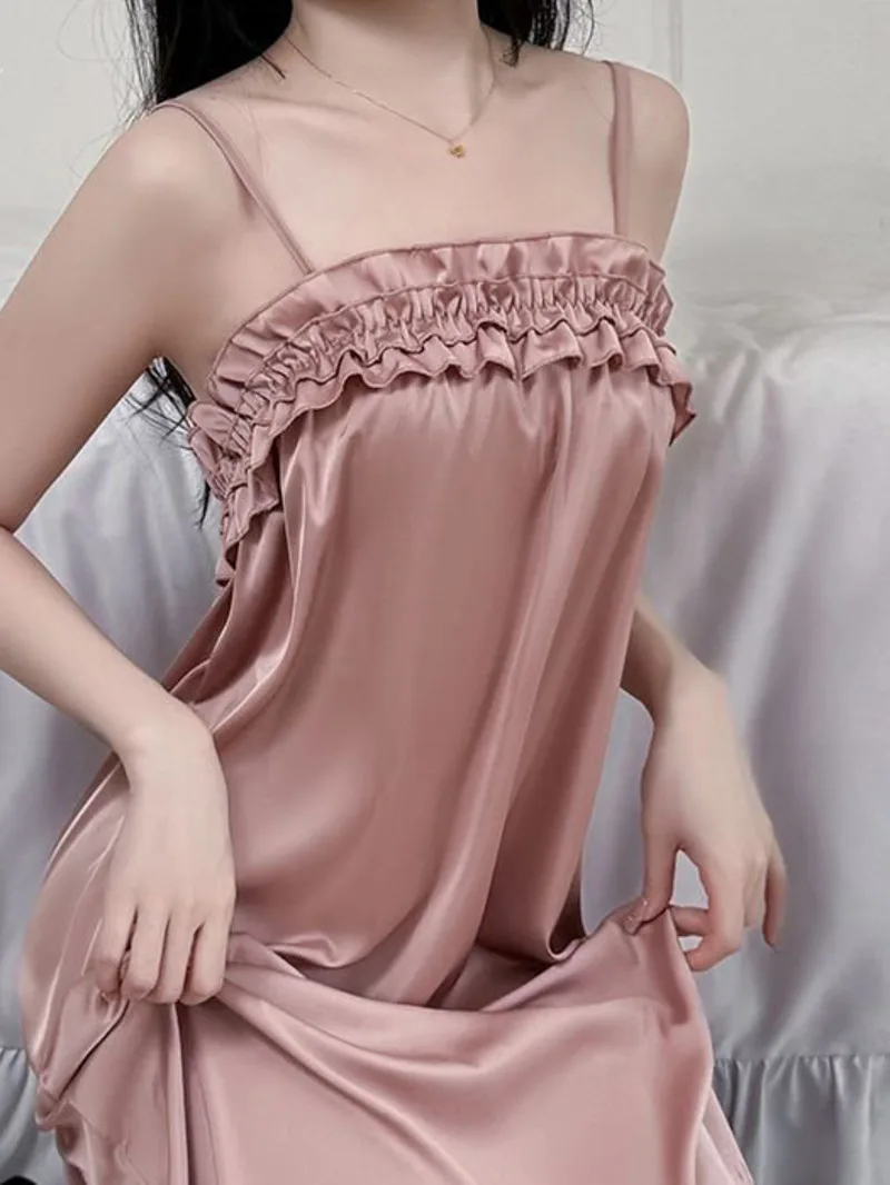 ربيع جديد الساتان النسخة الكورية الحلو والمثير الجليد والثلج الحرير فضفاض التخسيس الحمالات فستان مريح للنساء WP5N