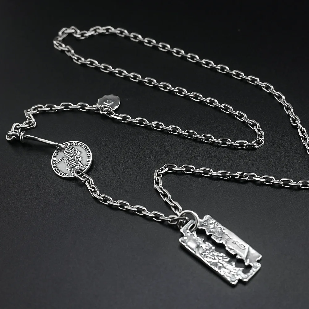Make old -color blade body pendant OT buckle retro style men's and women's necklace