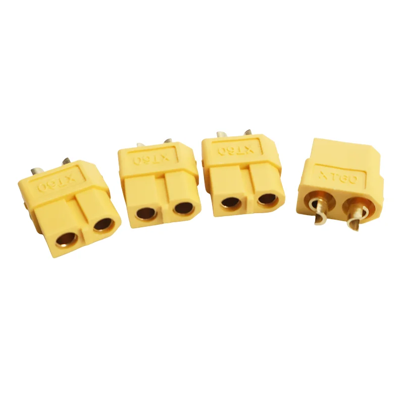 Câble XT60 mâle/femelle 14AWG silicone pour drone FPV, montrant la flexibilité du silicone et la qualité des connecteurs.
