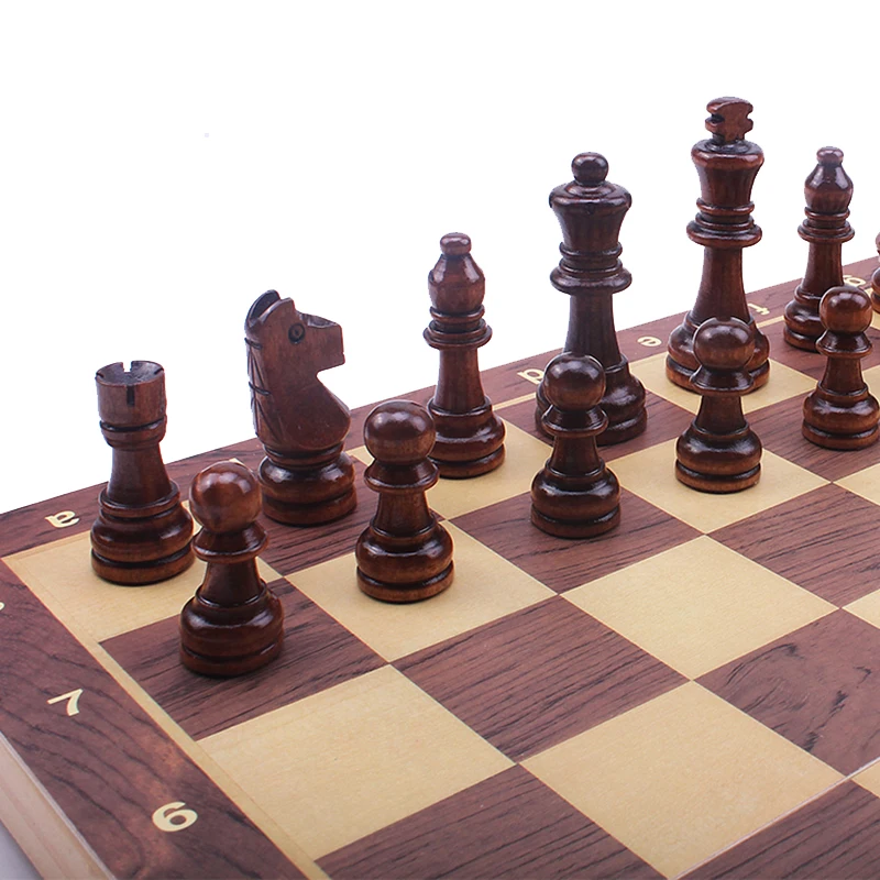 Luxury 4 Queens Wooden Chess Game, 34 Wooden Chess Pieces, Foldable Chessboard, Family Board Game, Set Gift Toy