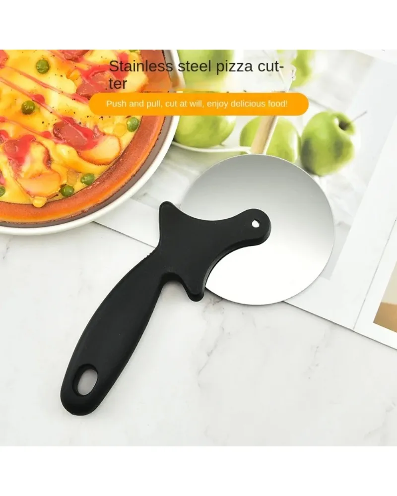 HRoller pizza cutter made of stainless steel with protective cover for easy cleaning