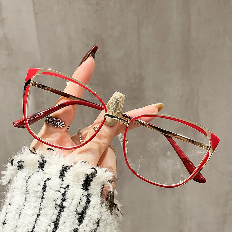 Brand Designer Retro Lady Cat Eye Myopia Glasses Women Fashion Metal Frame Anti Blue Light Computer Eyewear Graduation Glasses 3