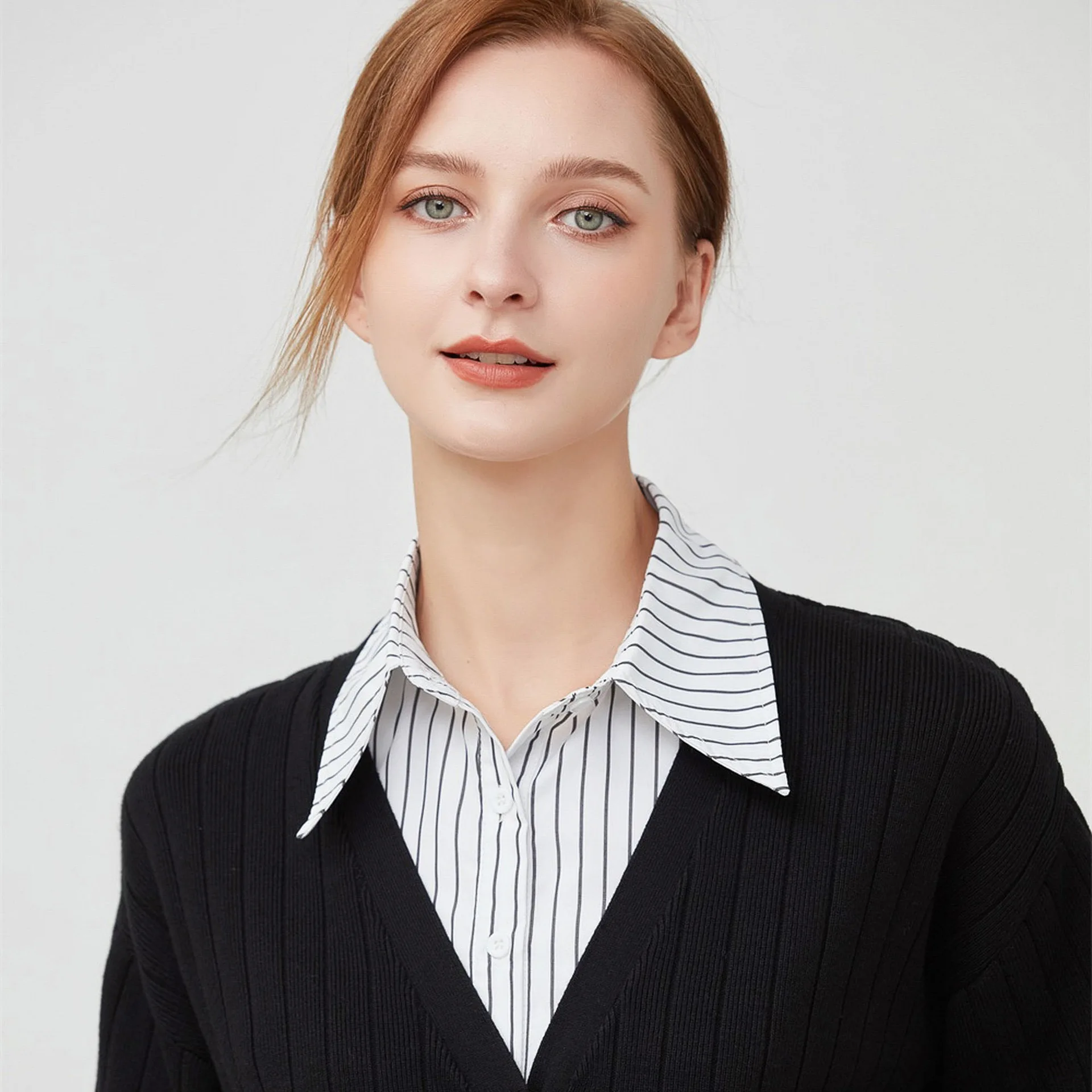 Elegant Vintage Lace Detachable Collar