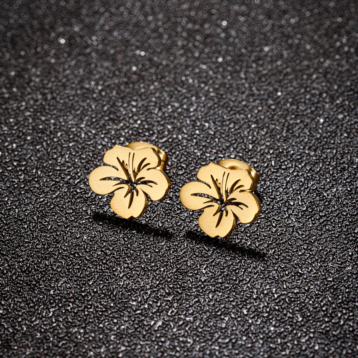 Vintage Pflaumen blüte Blume Pflanze Ohr Piercing Ohr stecker Set für Frauen goldenen Edelstahl Premium Schmuck Geburtstags geschenk – Detail 3