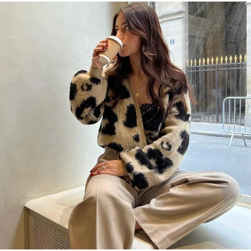 Retro Knitted Leopard Cardigan Women Casual V-neck Soft Open Sweaters Female Autumn Versatile Elegant High Street Knitwear