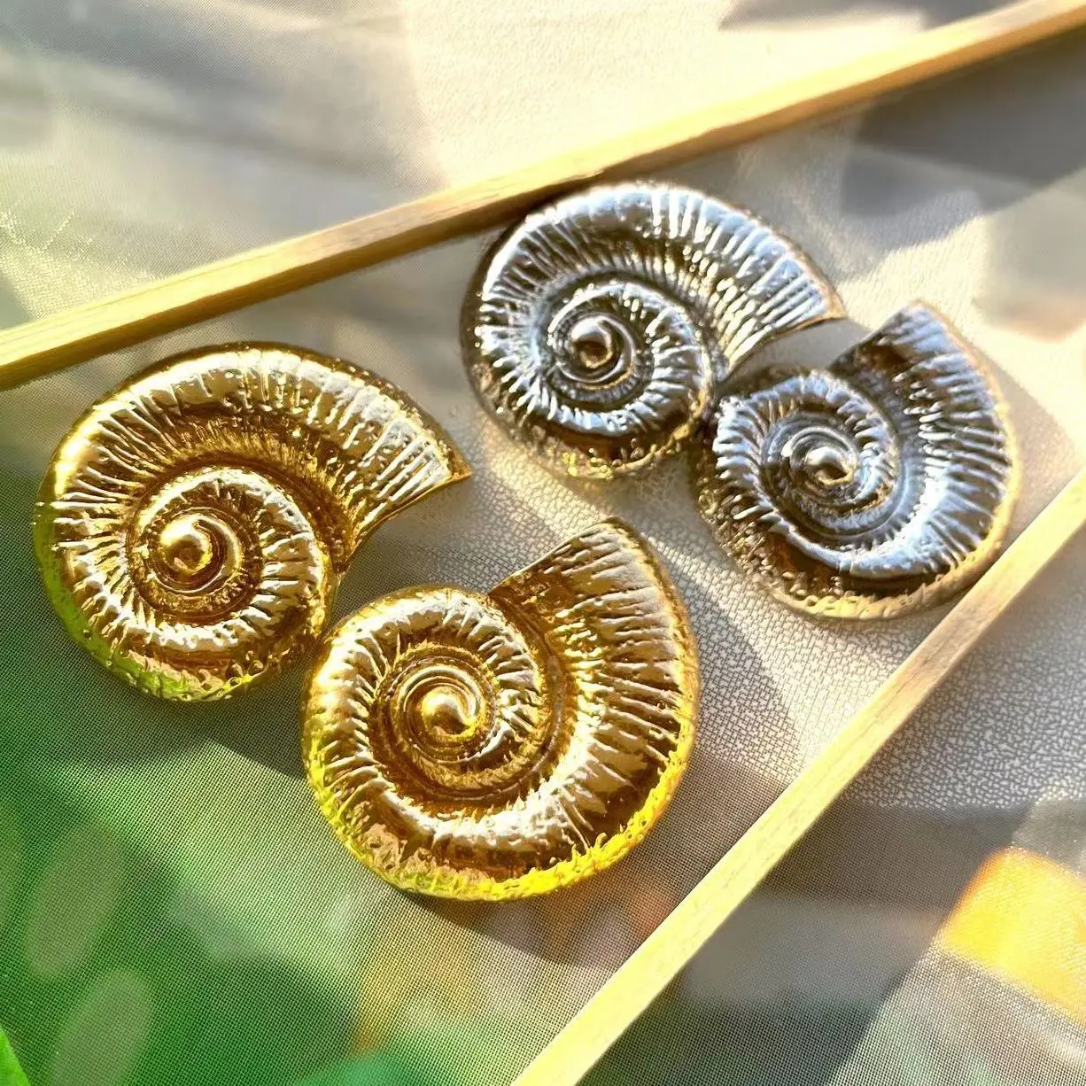 Summer New Gold Color Conch Earrings for Women Party Holiday Jewelry