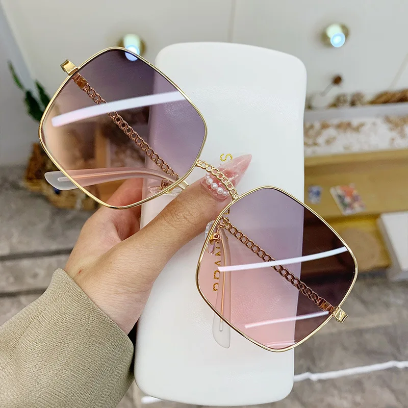 

2023 New Large Frame Sunglasses Women's Metal Frame Hollowed Out Mirror Legs Sun Glasses Summer trend Eyewear UV400 Gafas De Sol