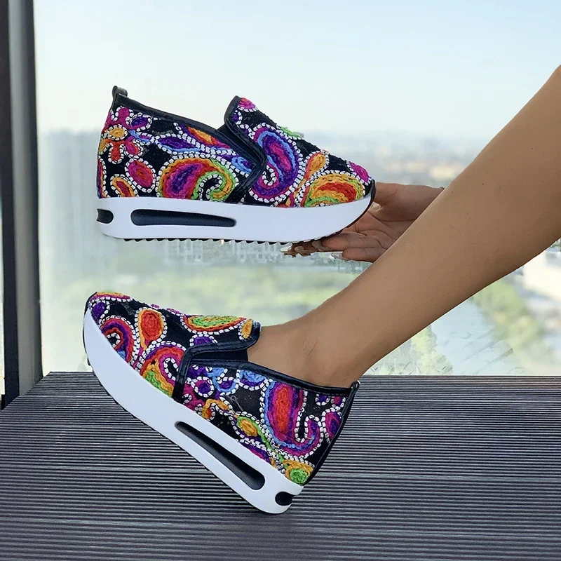 Women's Wedge Shoes New Spring Autumn Fashion Round Toe Floral Pattern Embroidery Mesh Platform Sneakers Increase Height Shoes 4