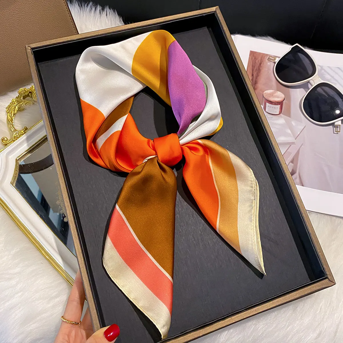 2025 New Fashion 70X70cm Women's Scarf Silk Leopard Print Scarf Square Shawl Decorative Headband Neck Luxury Design Bandana