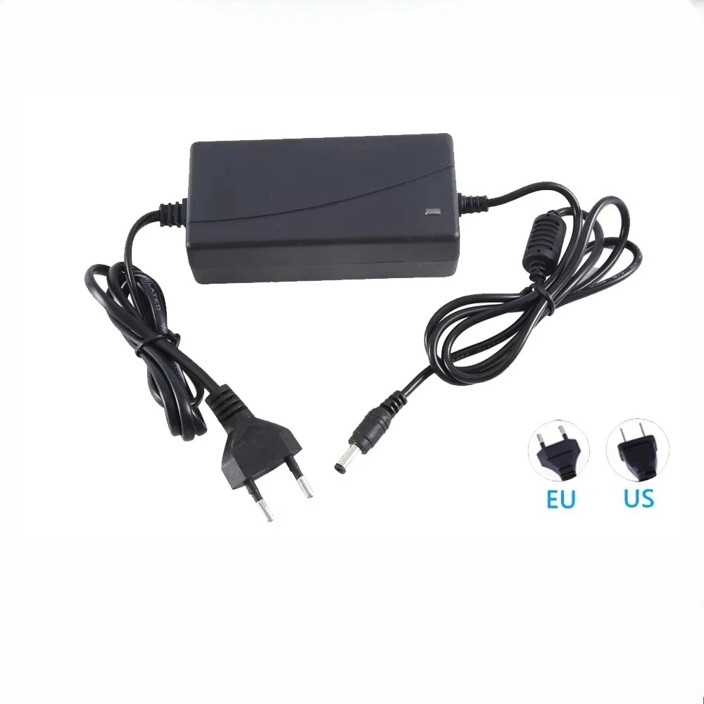 21V 18650 리튬 배터리 충전기(21V 18V 스크류드라이버 렌치용) 리튬 이온 배터리 팩 DC 5.5mm * 2.1mm 입력