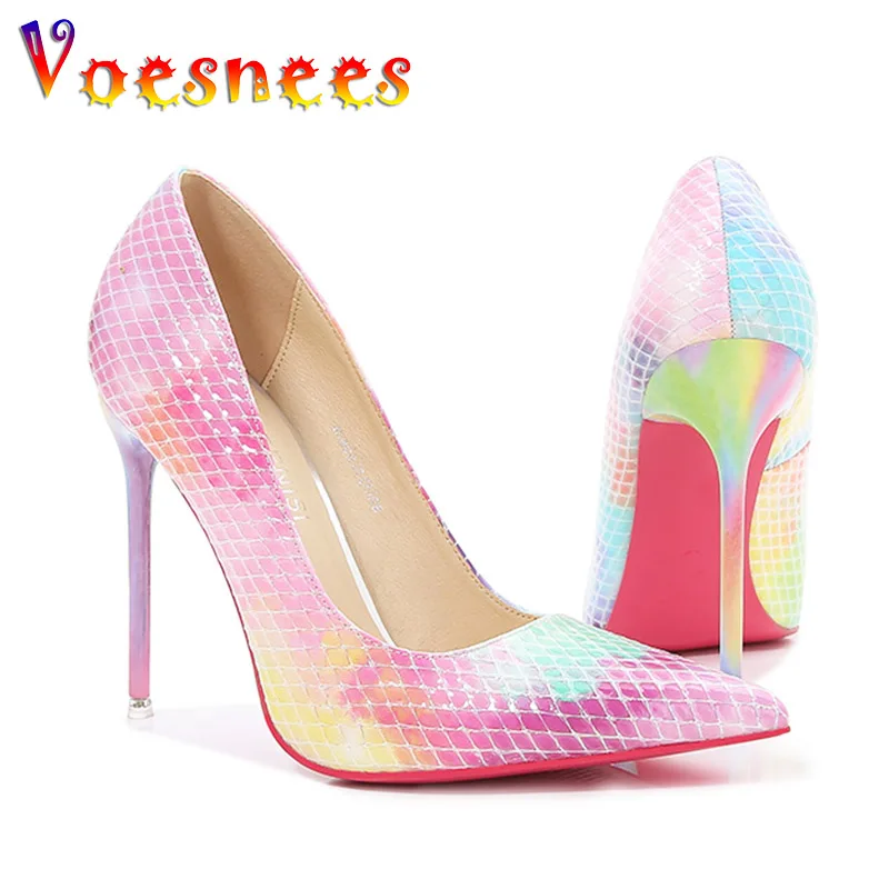 

Женские туфли-лодочки на тонком каблуке, с острым носком