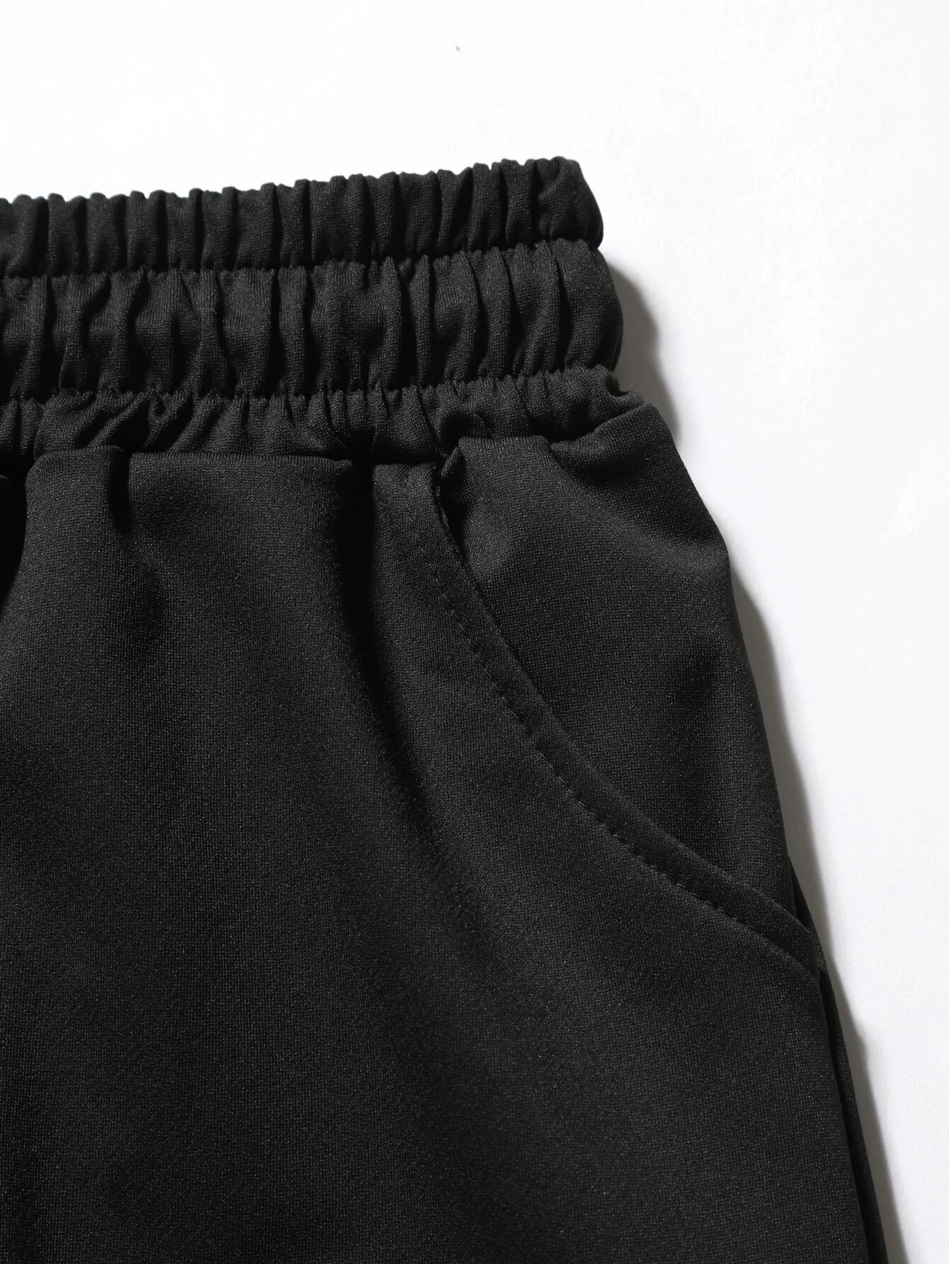 Manfinity EMRG Men's Japanese Letter & Dragon Graphic Drawstring Waist Casual Shorts Summer gym shorts shorts for men 3