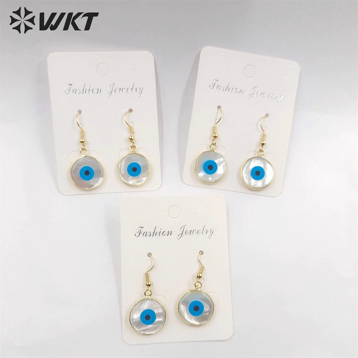 WT-E162 Wholesale Earrings Natural Shell With Gold Round With Blue Eye Stone Beautiful Earrings Jewelry For Women