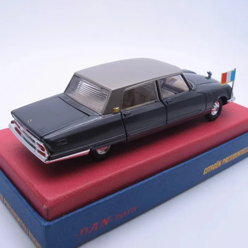 Citroën DS Berline Handmodel 1:43 – Schaal Model Shop