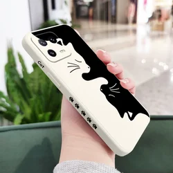Adorable Hug Cat Liquid Silicone Phone Case for 15 (White)