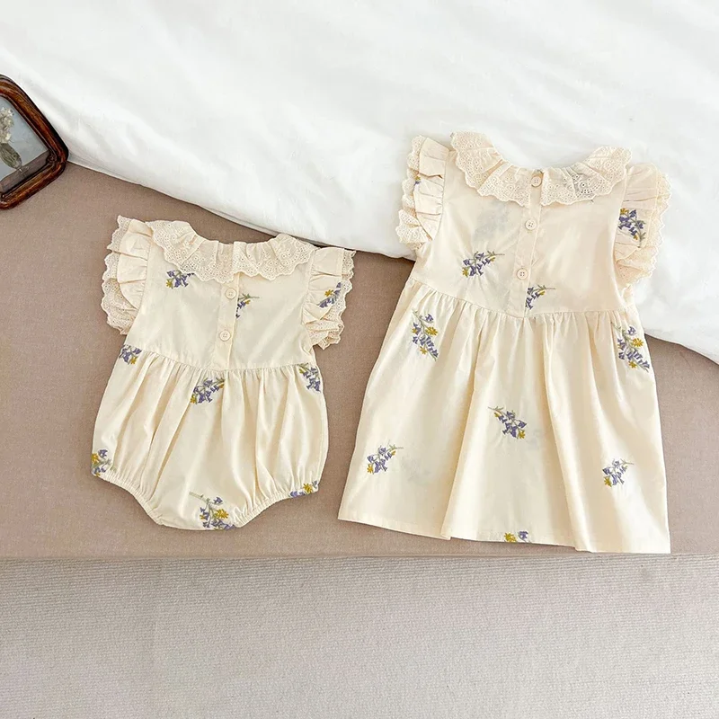 Korean Style Summer Girls' Lace Flying Dress Embroidered Floral Childrens Princess Dresses Charming Baby Bodysuit Sister Outfits 4