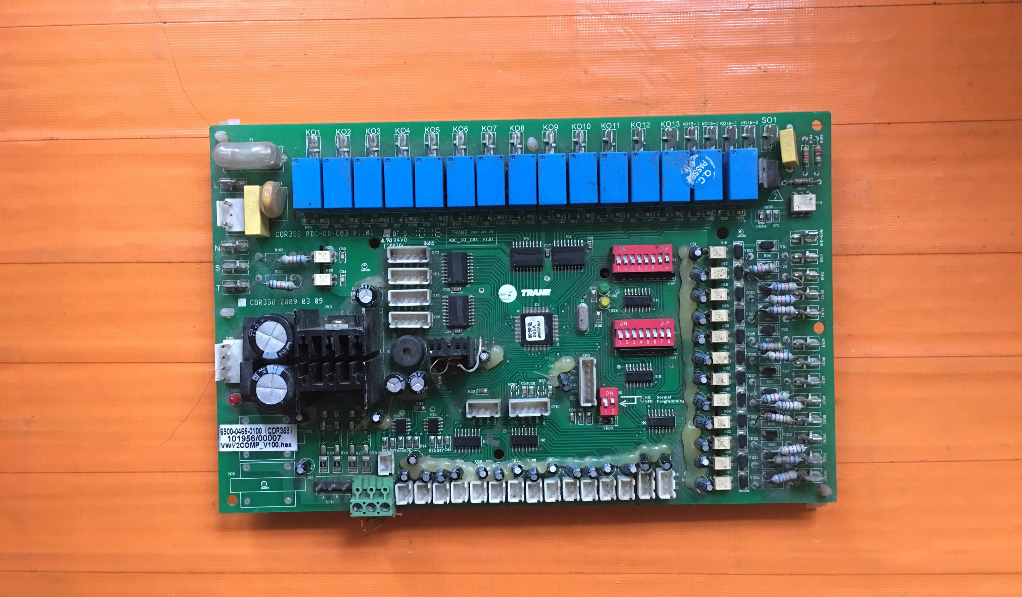 

COR358E V1.02 ADC-OD-C03 122704/000