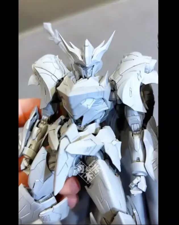 Original SNAA SC-002-Titan Greatsword 1/144 The Round Table