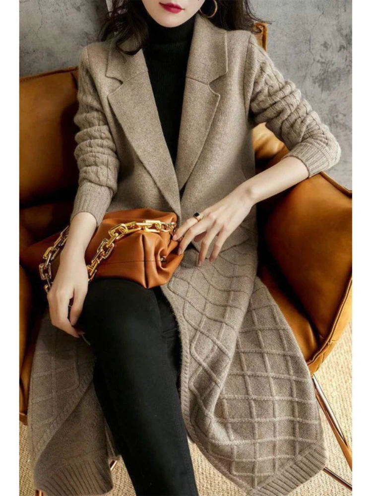 

Intellectual wind solid color long coat 2023 autumn and winter new twist rhomboid design western urban wind knitted cardigan
