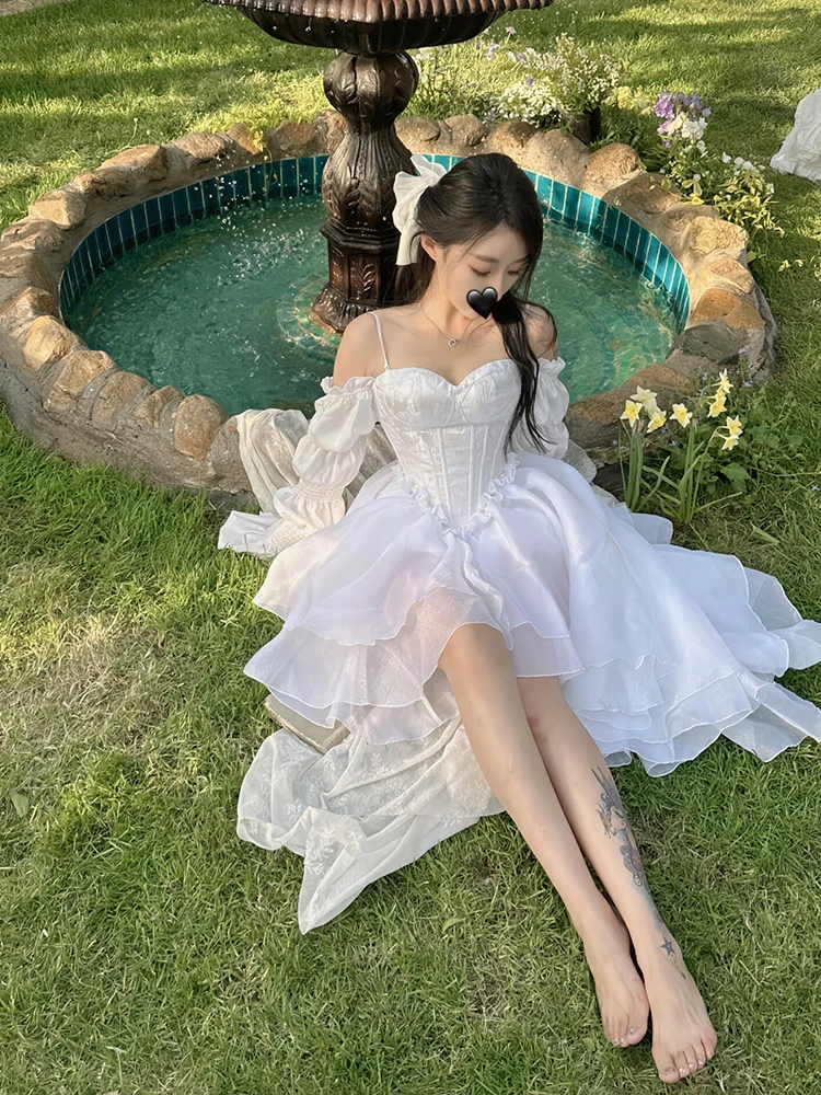 ASOS Floral Embroidered Cut Out Puff Sleeve Midi Dress In Green - Foto 5