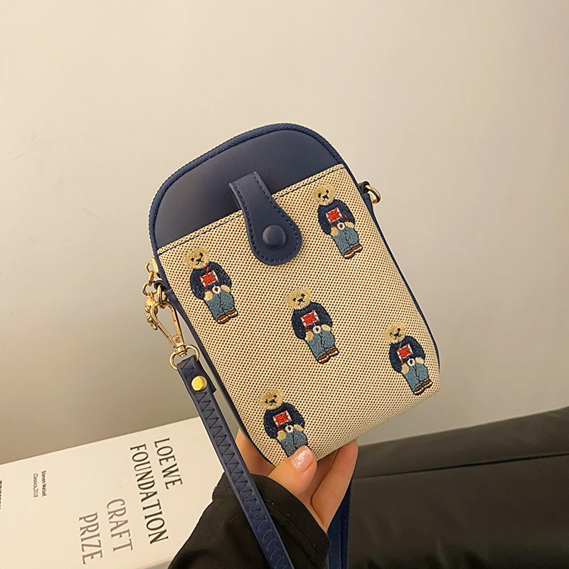 thumbnail image 1 of Bolso bandolera con diseño artístico y estampado de osos con sentido literario para mujer, bolso de hombro para compras, bolso para teléfono, mini bolso rosa de gran capacidad 2024, 1 of 5