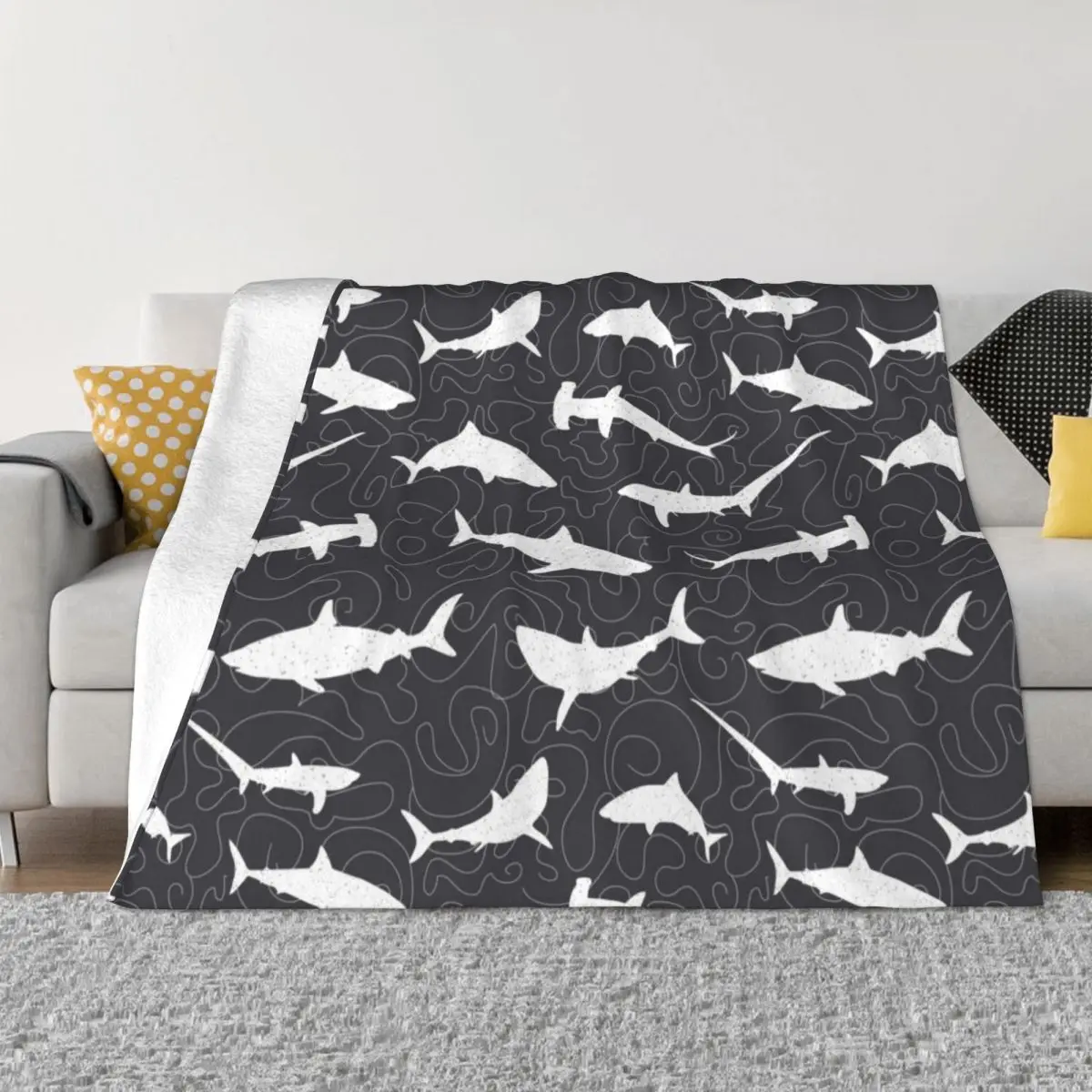 Shark Frenzy Pattern On Charcoal Grey Throw Coperta Sacco A Pelo Coperta Per Capelli Coperta Luxury Manga