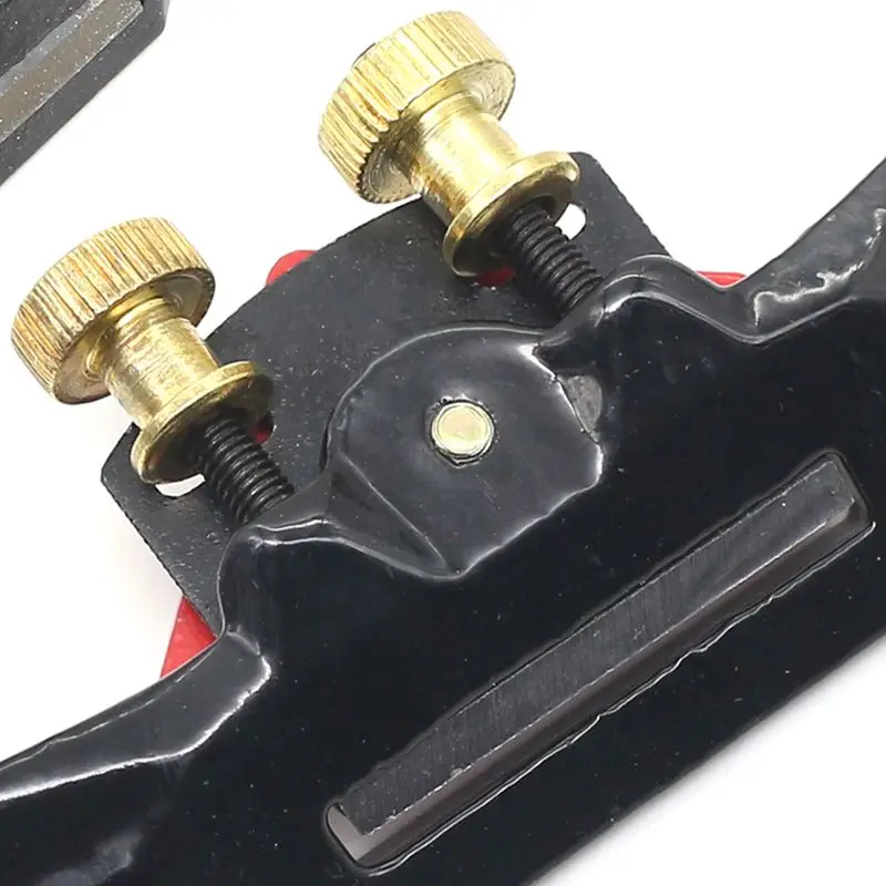 Рисунок 3 - Регулируемый строгальный станок для резьбы по дереву