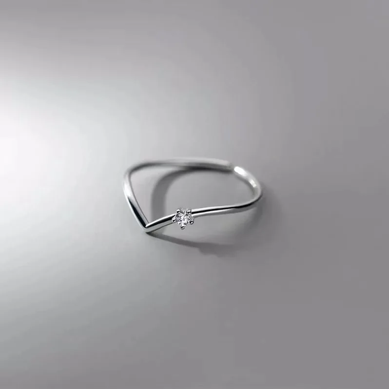 

Vintage Fashion Personality V-shaped Crystal Ring Unisex Elegant Temperament Open Ring Banquet Jewelry Accessories Gift