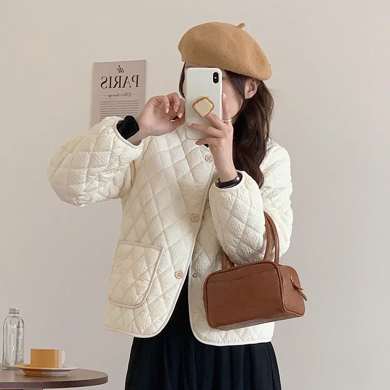 

Elegant French Style Short Down Cotton Jacket Women 2023 New Autumn And Winter Female Temperament Button O-Neck Cotton Clothing