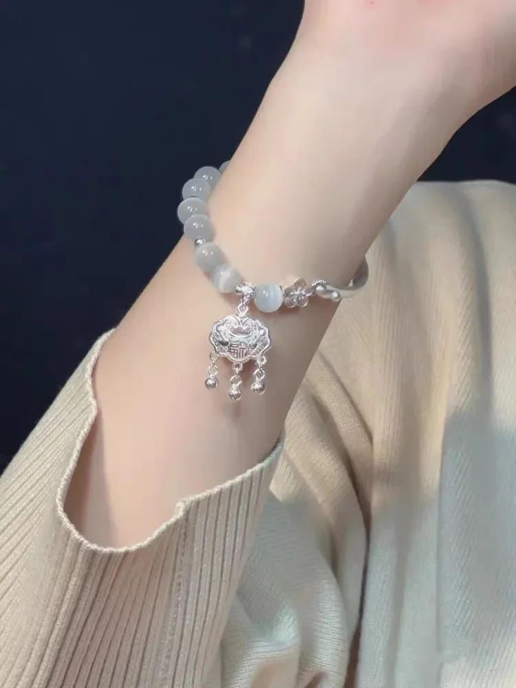 

Новый европейский и американский прохладный Женский браслет с мягким эффектом