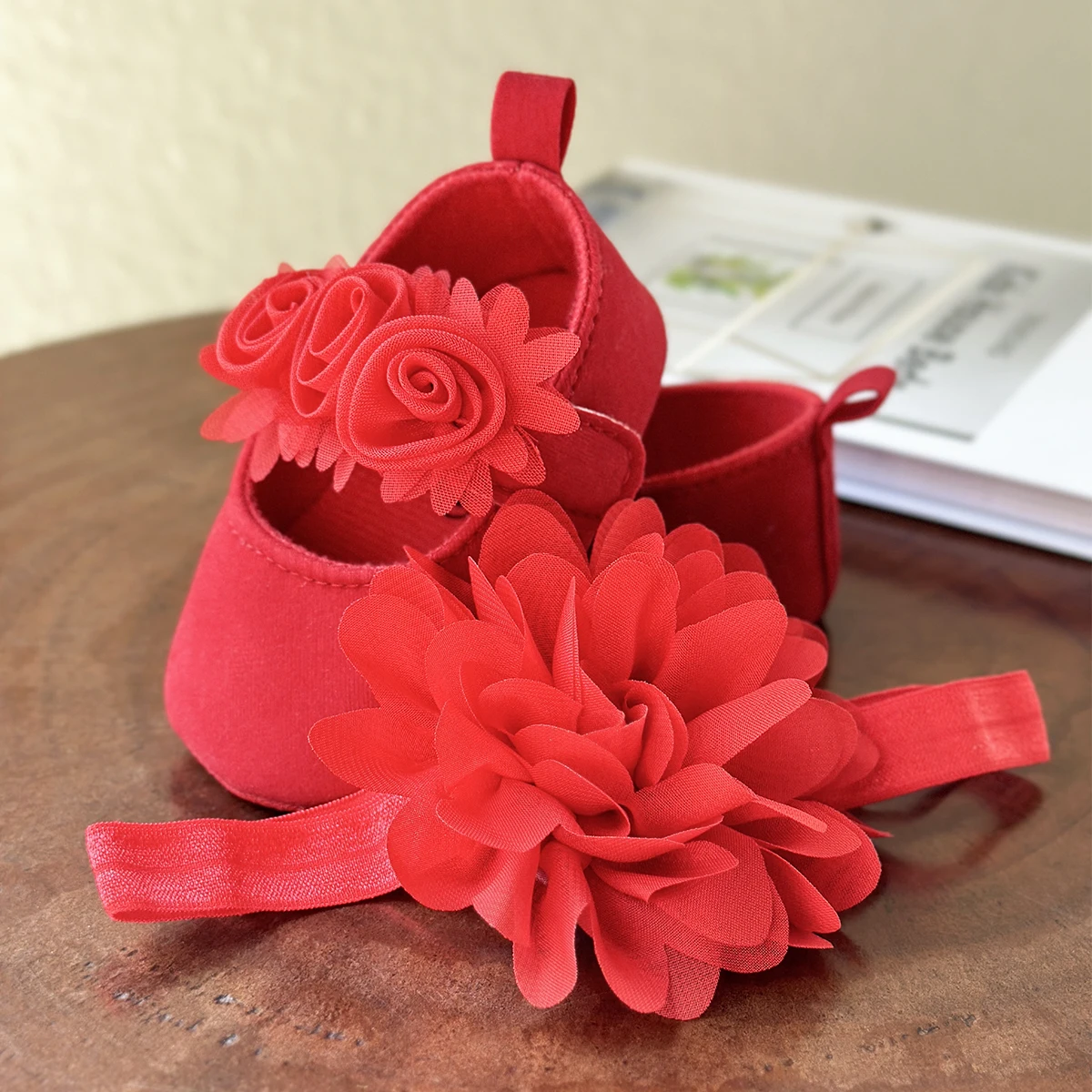 2pcs Baby Girls Flat Shoes With Flower Decor Princess Crib Shoes First Walker Shoes & Headband For Newborn Infant 6