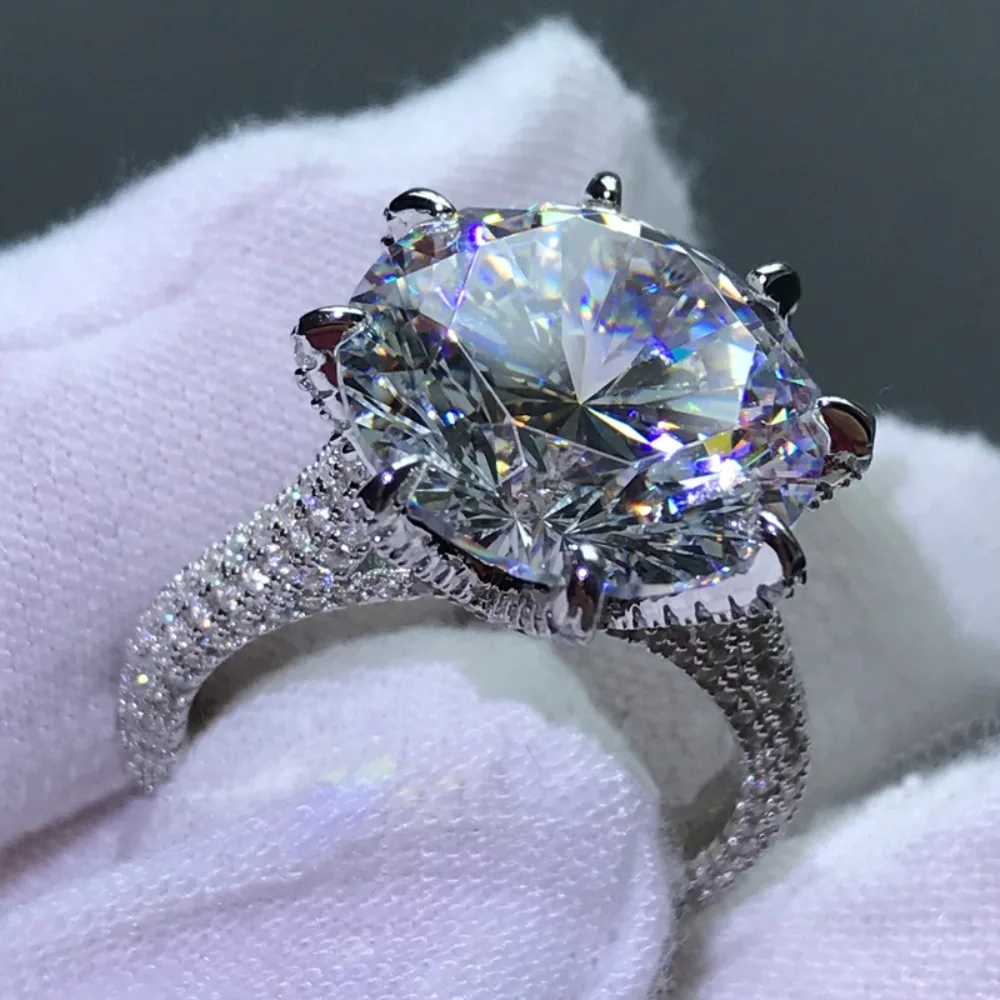 Pave Big Round Halo Lab Diamond Engagement Ring In 18K Yellow Gold |  Fascinating Diamonds