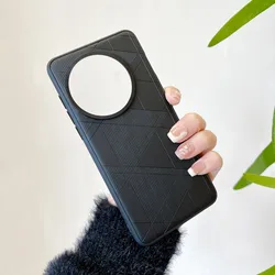 Luxurious Hard PU+PC Matte Diamond Check Protective Back Cover Case - OnePlus 13 (Black)