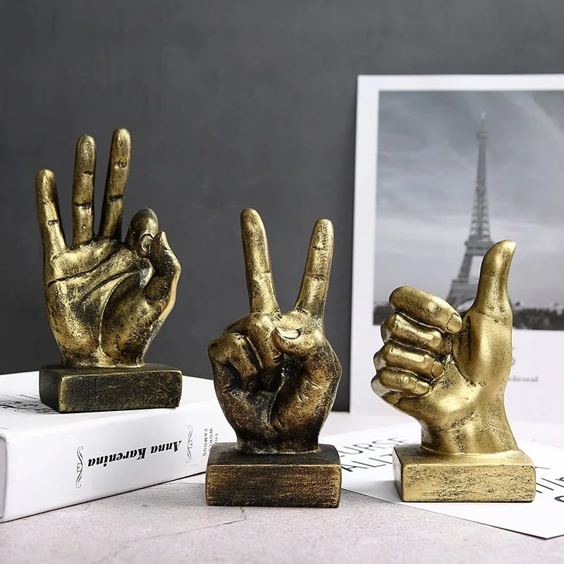 

American Vintage Victory Gesture Finger Model Resin Sculpture Office Sample Room Decoration OK Like