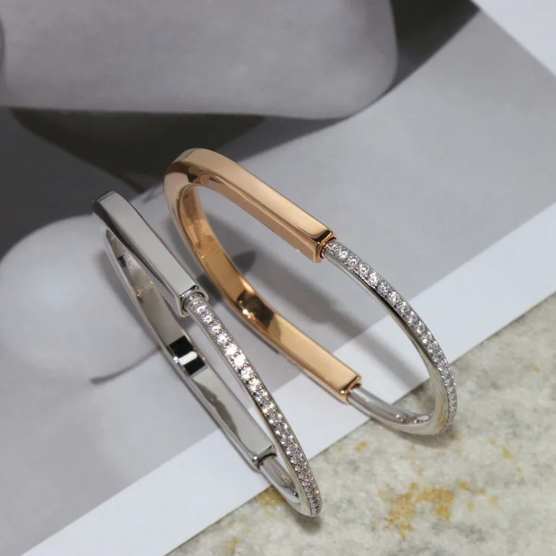 

High quality S925 sterling silver love lock bracelet with logo, original brand of fashion jewelry for men and women holiday gift